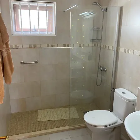 Villa Las Brisas, 94